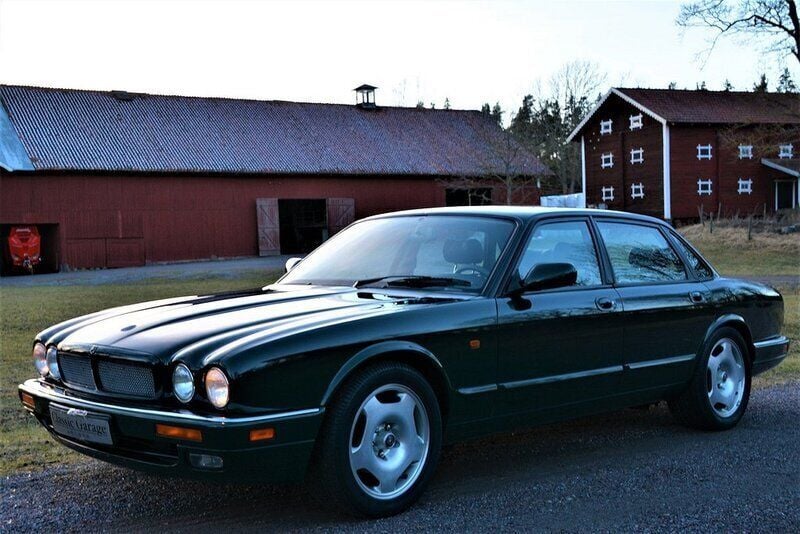 Begagnad 1995 Jaguar XJR Sedan | 229 000 kr - Bild 1/4