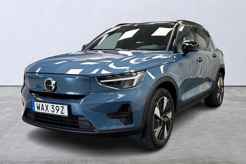 Blå Begagnad 2023 Volvo XC40 Core SUV | 429 900 kr - Bild 1/4
