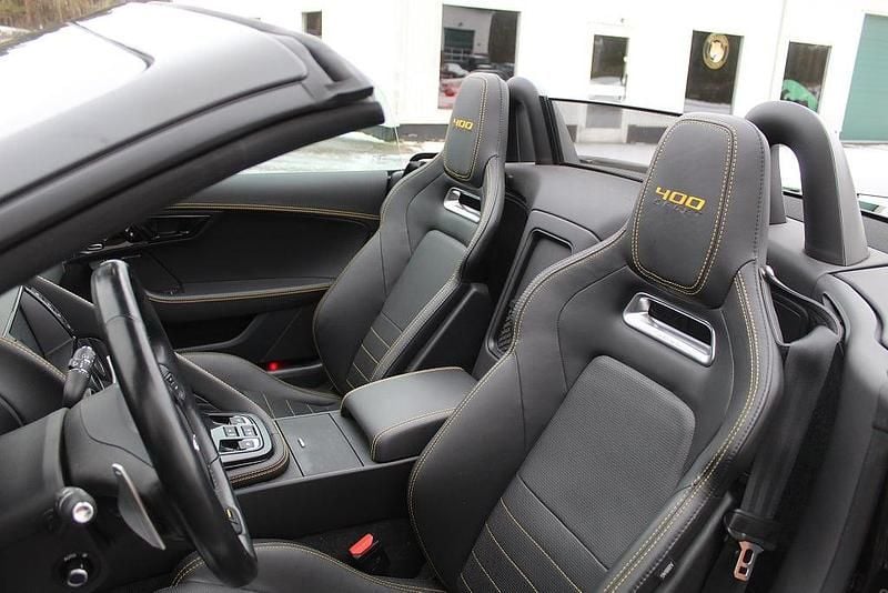 Begagnad Jaguar F-Type 400 HK (294 kW) 2017 Svart Cab