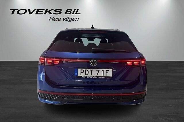 Begagnad VW Passat R-line 193 HK (141 kW) 2024 Svart Kombi