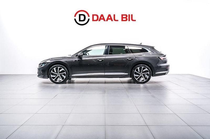 Mörkgrå Begagnad 2022 VW Arteon R-line Kombi | 254 700 kr (Marknadspris) - Bild 1/4