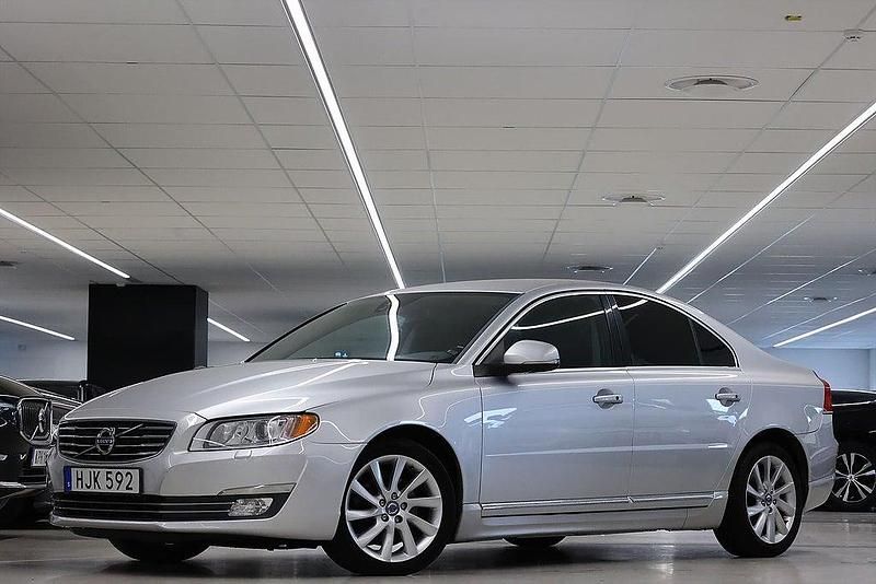Begagnad Volvo S80 Summum 116 HK (85 kW) 2013 Silver Sedan