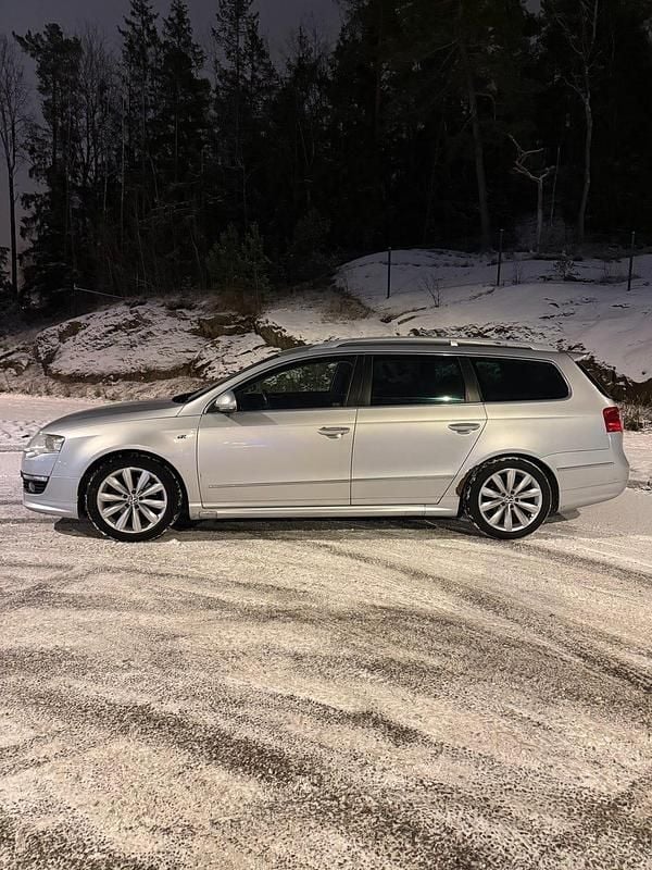 Begagnad VW Passat R-line 170 HK (125 kW) 2010