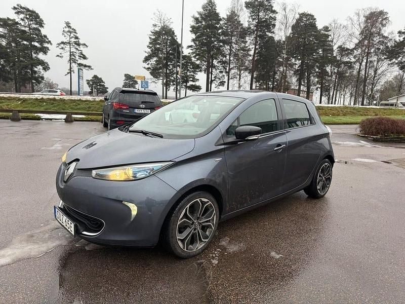 Grå Begagnad 2019 Renault Zoe Bose Edition Halvkombi | 69 900 kr (Bra pris) - Bild 1/4