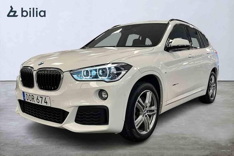 Vit Begagnad 2017 BMW X1 SUV | 249 000 kr (Lite dyr) - Bild 1/1