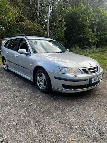 Grå Begagnad 2007 Saab 9-3 Linear Kombi | 8 000 kr - Bild 1/4