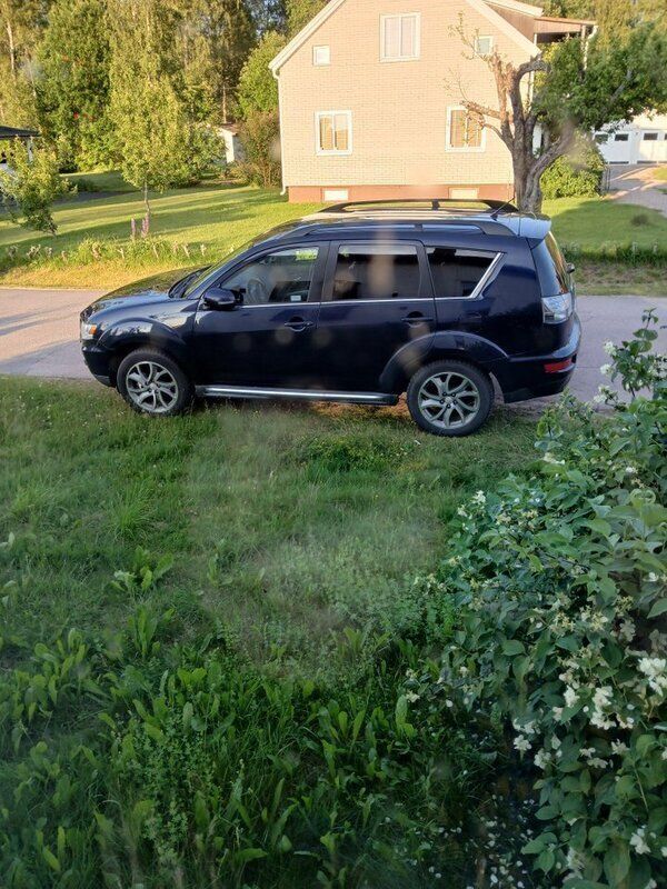 Blå Begagnad 2012 Mitsubishi Outlander SUV | 45 000 kr (Superpris) - Bild 1/4