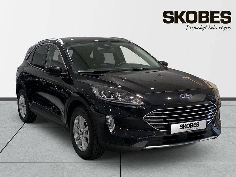 Svart Begagnad 2022 Ford Kuga Business Edition SUV | 279 000 kr (Marknadspris) - Bild 1/3