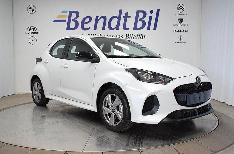 Vit Begagnad 2024 Mazda 2 Exclusive-Line Halvkombi | 269 500 kr (Marknadspris) - Bild 1/4