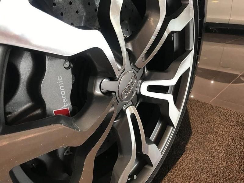 Begagnad Audi R8 Spyder 525 HK (386 kW) 2010 Svart Cab