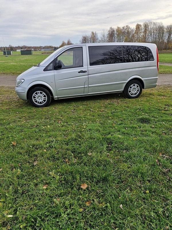 Silver Begagnad 2009 Mercedes Vito Minibuss | 50 000 kr (Bra pris) - Bild 1/4