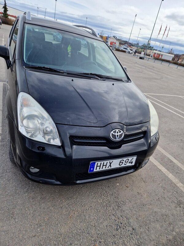 Svart Begagnad 2007 Toyota Corolla Verso Minibuss | 45 000 kr (Marknadspris) - Bild 1/3
