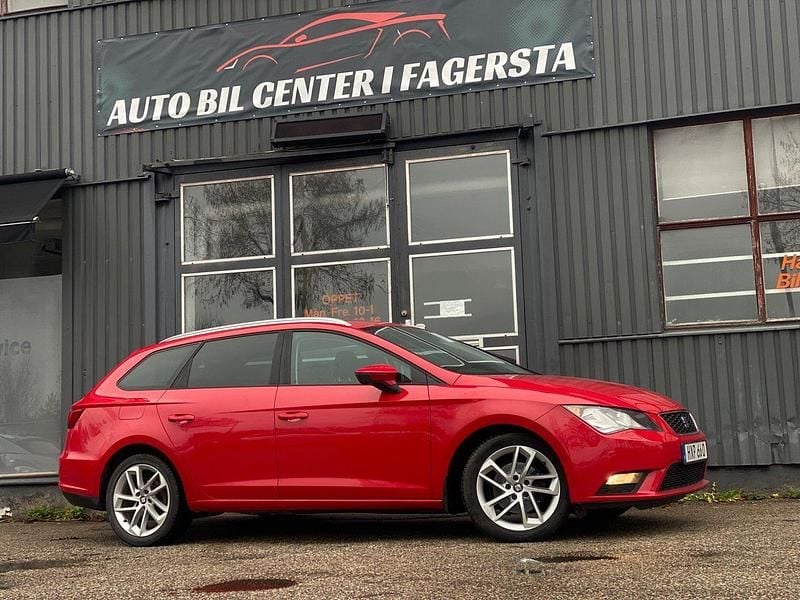 Röd Begagnad 2015 Seat Leon ST 4Drive Kombi | 99 900 kr (Lite dyr) - Bild 1/4