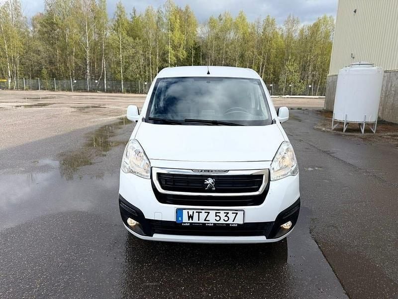 Begagnad 2018 Peugeot Partner Minibuss | 89 000 kr (Superpris) - Bild 1/4