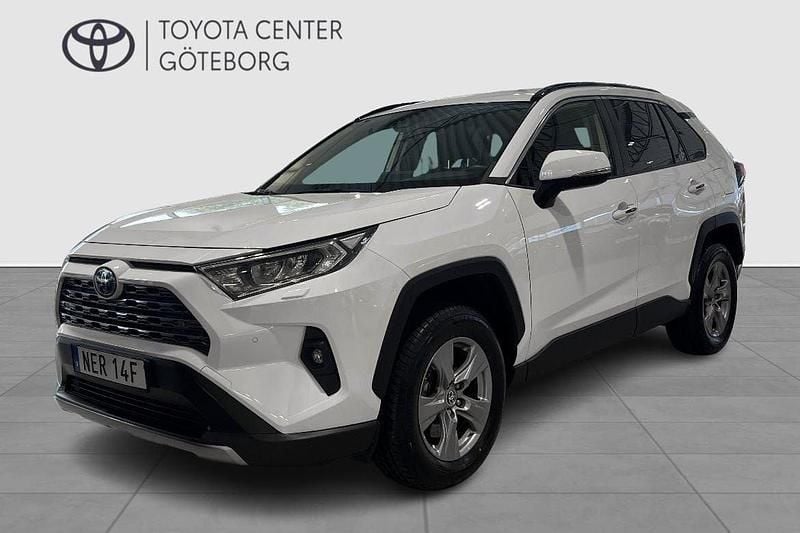 Vit Begagnad 2022 Toyota RAV4 Hybrid Active SUV | 369 900 kr (Bra pris) - Bild 1/2