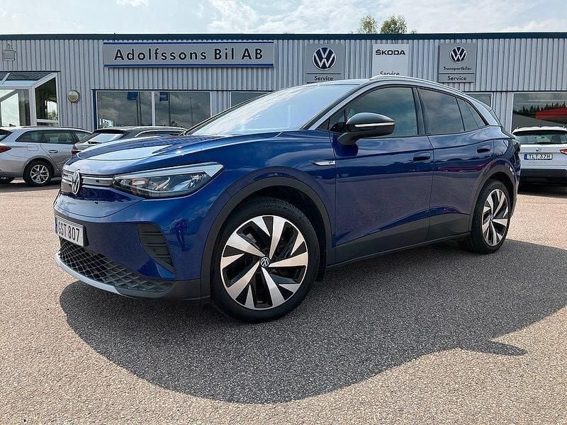 Blå Begagnad 2021 VW ID.4 Pro Performance SUV | 338 000 kr (Marknadspris) - Bild 1/4