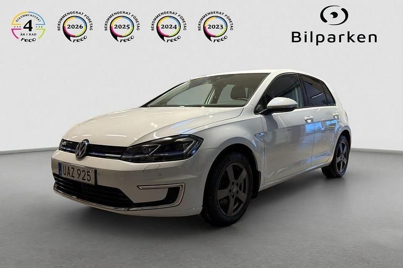 Begagnad VW e-Golf 100 kW (136 HK) 2017 Vit Halvkombi