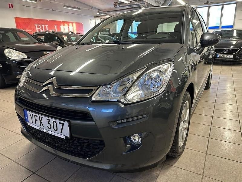 Grå Begagnad 2016 Citroën C3 PureTech | 74 800 kr (Marknadspris) - Bild 1/4