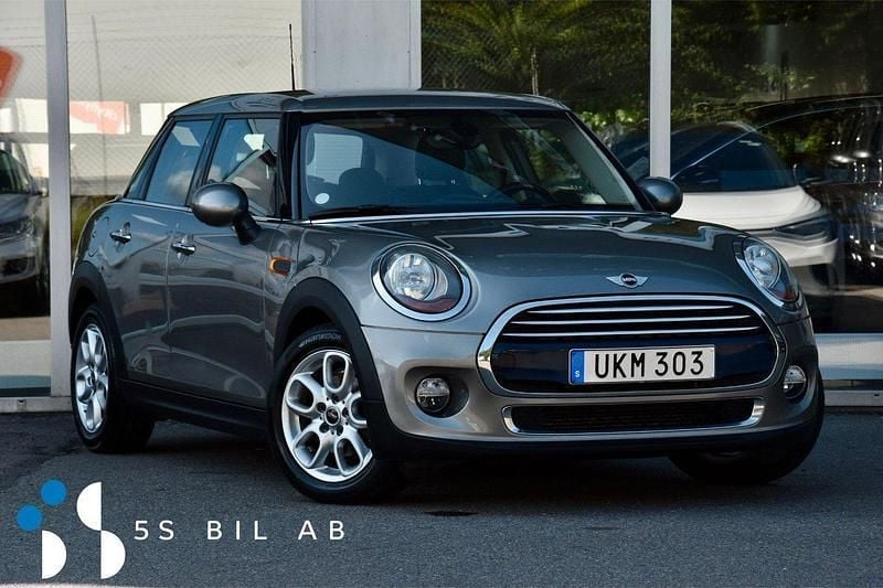 Grå Begagnad 2016 Mini Cooper Halvkombi | 119 900 kr (Bra pris) - Bild 1/4
