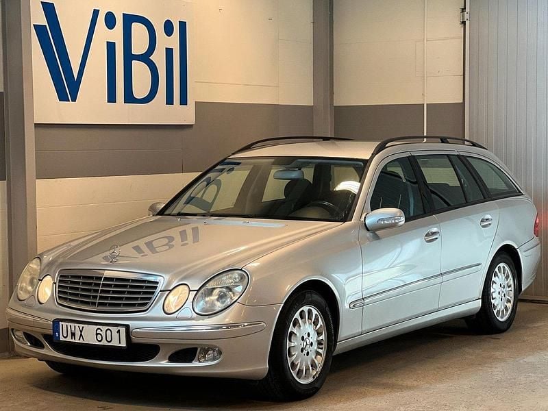 Silver Begagnad 2004 Mercedes E200 Kombi | 44 900 kr (Marknadspris) - Bild 1/4