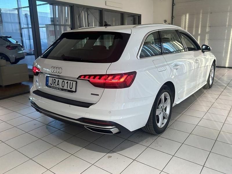 Begagnad Audi A4 Advanced Plus 204 HK (150 kW) 2023 Vit Kombi
