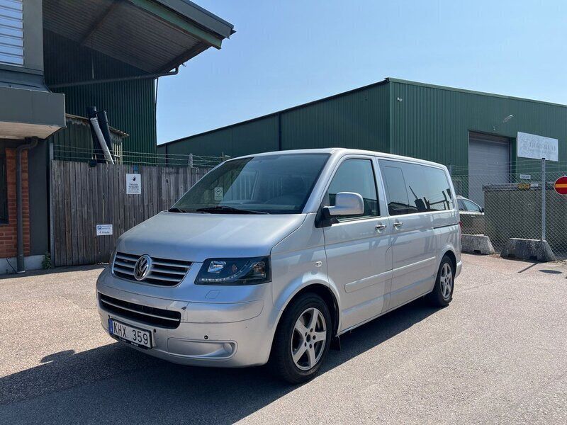 Silver Begagnad 2007 VW Multivan Comfortline Minibuss | 149 900 kr (Marknadspris) - Bild 1/4