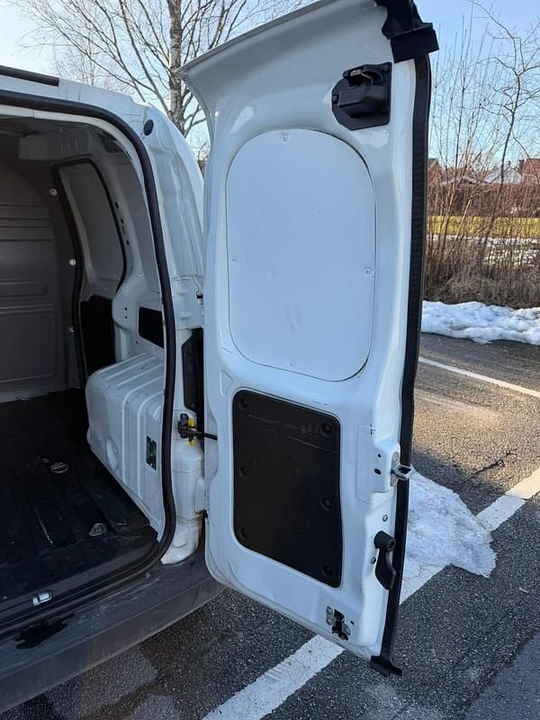 Begagnad Peugeot Bipper 75 HK (55 kW) 2015 Minibuss