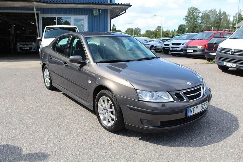 Brun Begagnad 2004 Saab 9-3 Sedan | 78 000 kr - Bild 1/4