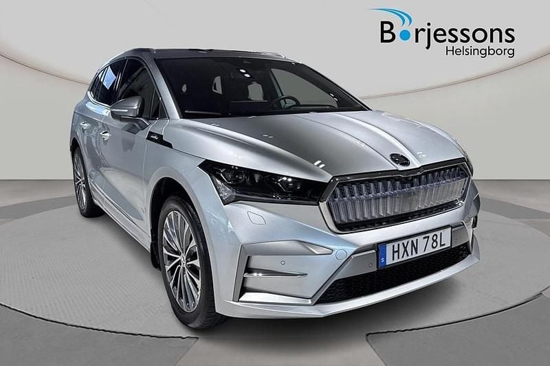 Silver Begagnad 2025 Skoda Enyaq iV SUV | 569 900 kr (Lite dyr) - Bild 1/4
