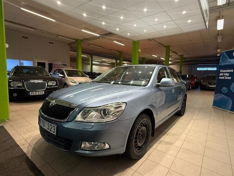 Begagnad Skoda Octavia Elegance 160 HK (117 kW) 2011 Blå