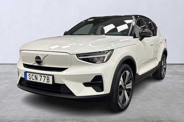 Vit Begagnad 2022 Volvo XC40 Single Motor SUV | 319 900 kr (Marknadspris) - Bild 1/4