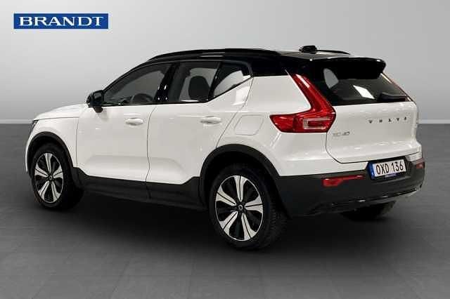 Begagnad Volvo XC40 Single Motor 175 kW (238 HK) 2023 Vit SUV