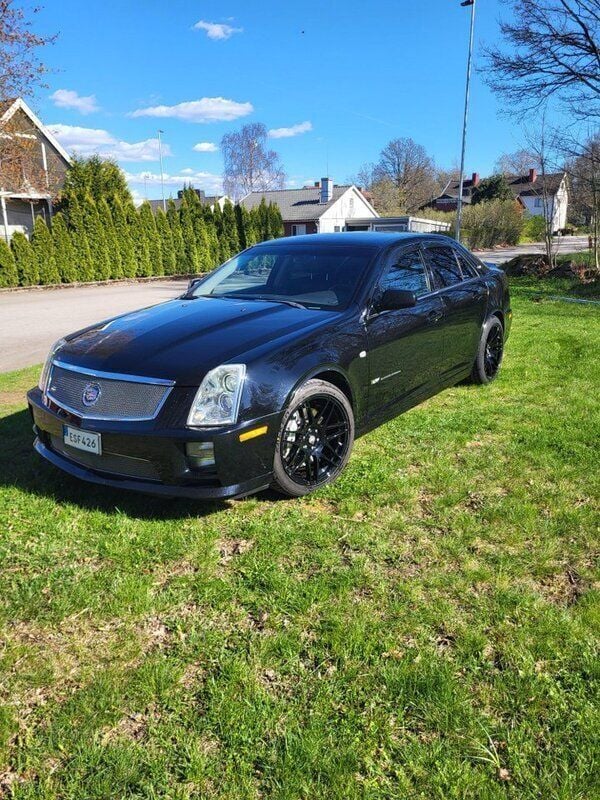 Svart Begagnad 2007 Cadillac STS Sedan | 205 000 kr - Bild 1/4