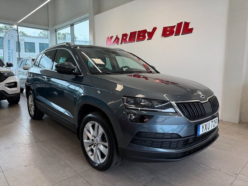 Grå Begagnad 2018 Skoda Karoq Business Line SUV | 214 900 kr (Marknadspris) - Bild 1/4
