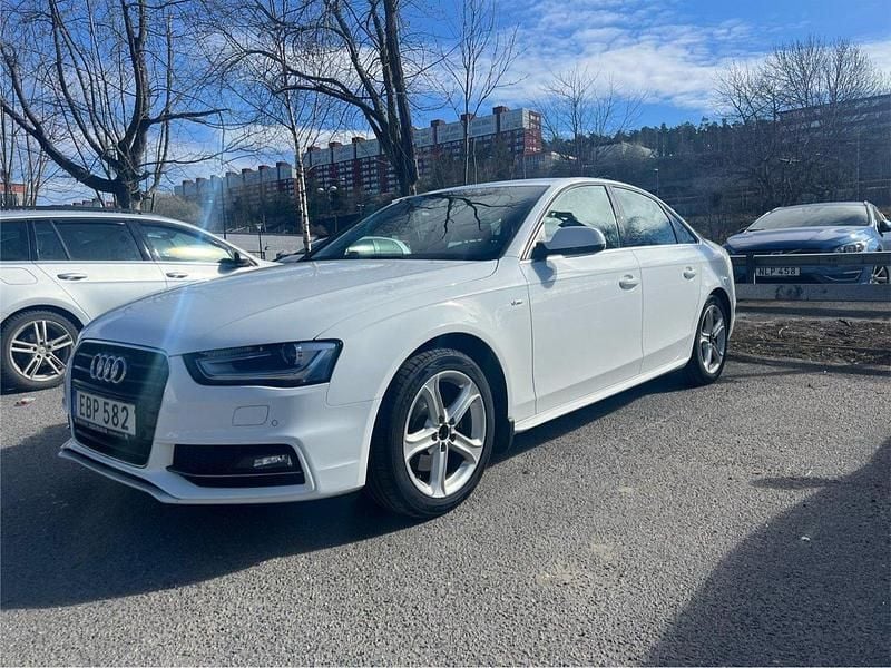 Vit Begagnad 2015 Audi A4 S-Line Sedan | 118 000 kr (Bra pris) - Bild 1/4