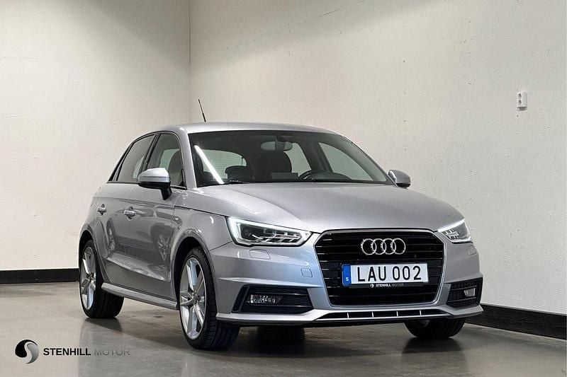 Silver (floret silver metallic) Begagnad 2016 Audi A1 Sportback S-Line Halvkombi | 124 900 kr (Marknadspris) - Bild 1/4