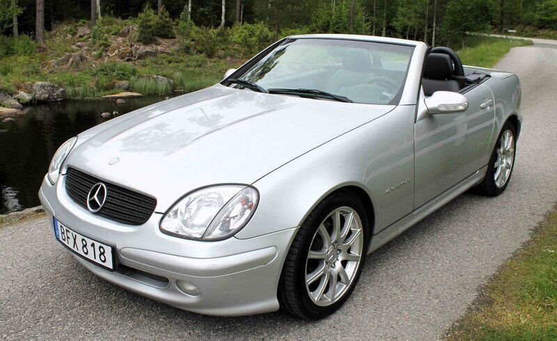 Silver Begagnad 2002 Mercedes SLK230 Cab | 75 000 kr - Bild 1/3