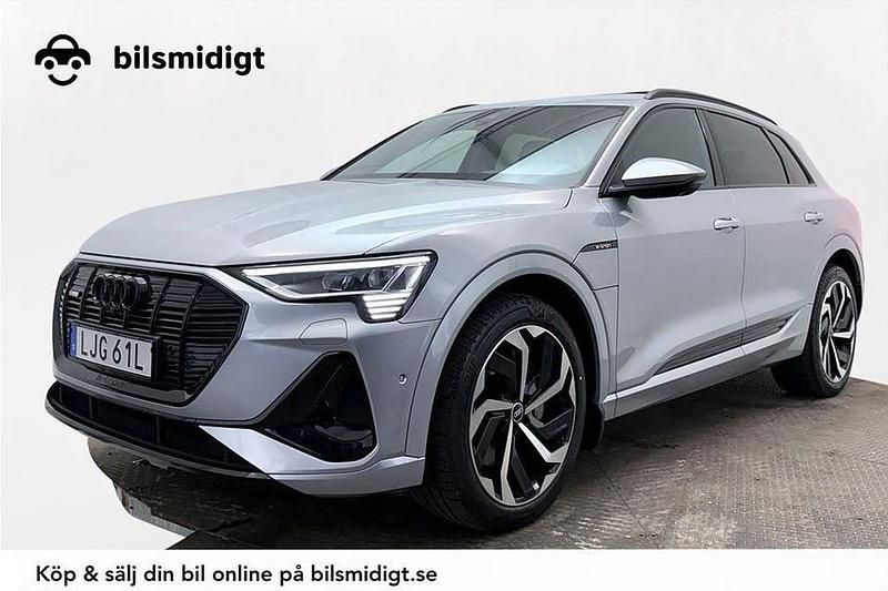 Begagnad Audi e-tron S-Line 300 kW (408 HK) 2021 Silver SUV