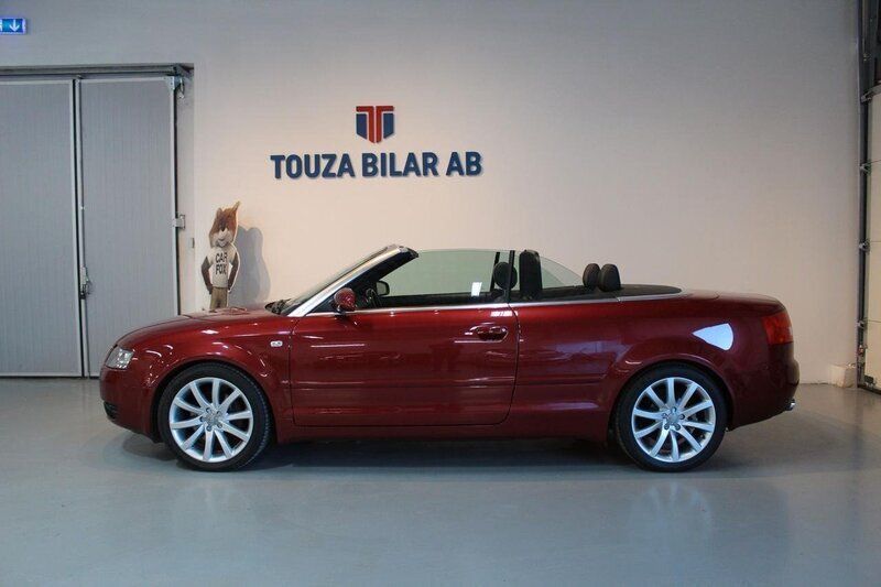 Begagnad Audi A4 Cabriolet Sport 221 HK (162 kW) 2003 Flerfärgad Cab