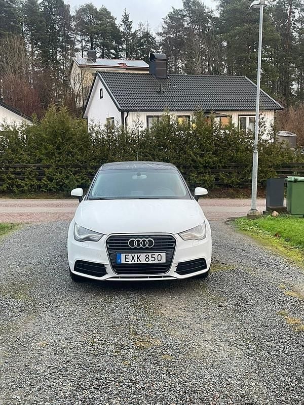 Begagnad 2014 Audi A1 Sportback Halvkombi | 67 000 kr (Bra pris) - Bild 1/4