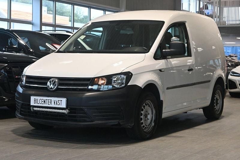 Vit Begagnad 2018 VW Caddy Minibuss | 119 000 kr (Marknadspris) - Bild 1/4