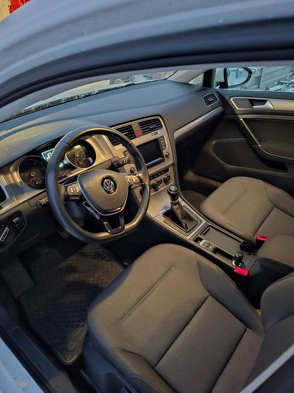 Begagnad 2015 VW Golf VII | 82 000 kr (Bra pris) - Bild 1/4