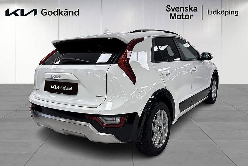 Begagnad Kia Niro Advance 185 HK (136 kW) 2023 Vit SUV