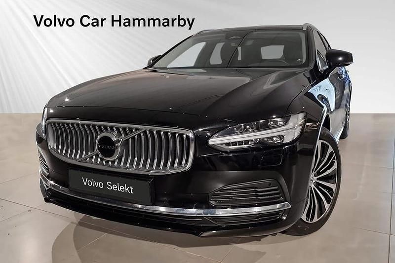 Svart Begagnad 2023 Volvo V90 Core Kombi | 419 000 kr (Marknadspris) - Bild 1/3
