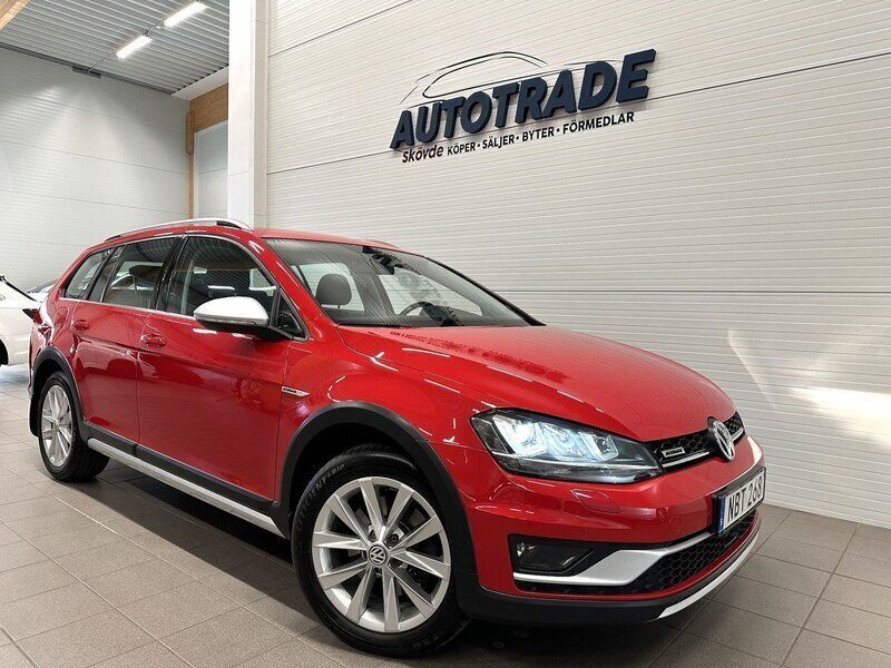 Röd Begagnad 2016 VW Golf Alltrack Kombi | 169 900 kr (Marknadspris) - Bild 1/4