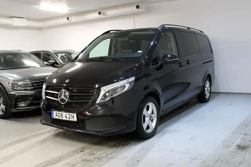 Begagnad Mercedes V250 Avantgarde 190 HK (139 kW) 2019 Svart Minibuss