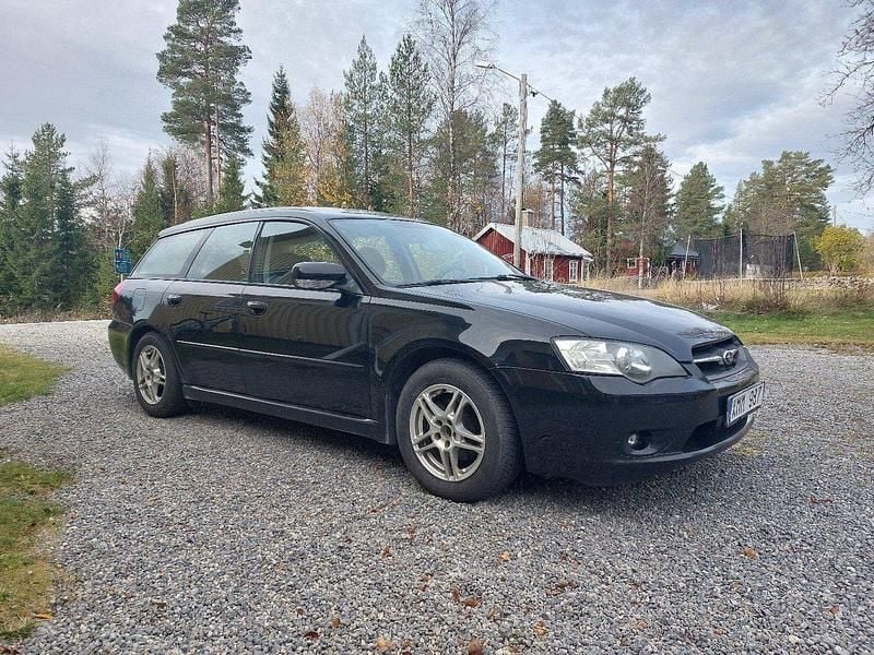 Svart Begagnad 2006 Subaru Legacy Kombi | 29 000 kr (Marknadspris) - Bild 1/4