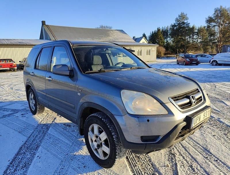 Silver Begagnad 2004 Honda CR-V SUV | 47 900 kr (Lite dyr) - Bild 1/4