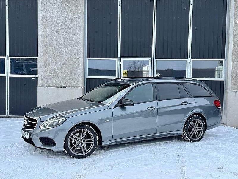 Begagnad Mercedes E220 AMG 170 HK (125 kW) 2016 Grå Kombi