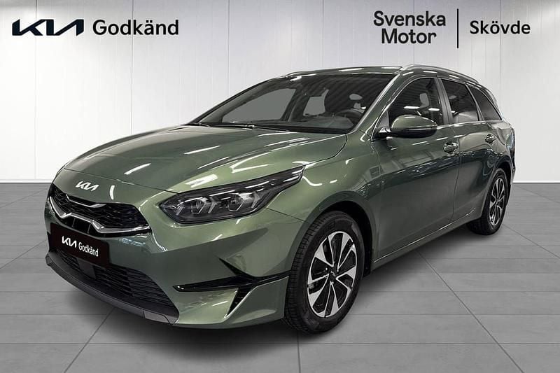 Grön Begagnad 2025 Kia Ceed Sportswagon Advance Kombi | 289 200 kr (Marknadspris) - Bild 1/4
